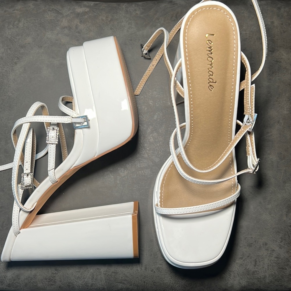 Bet On It Chunky Sandal In White
